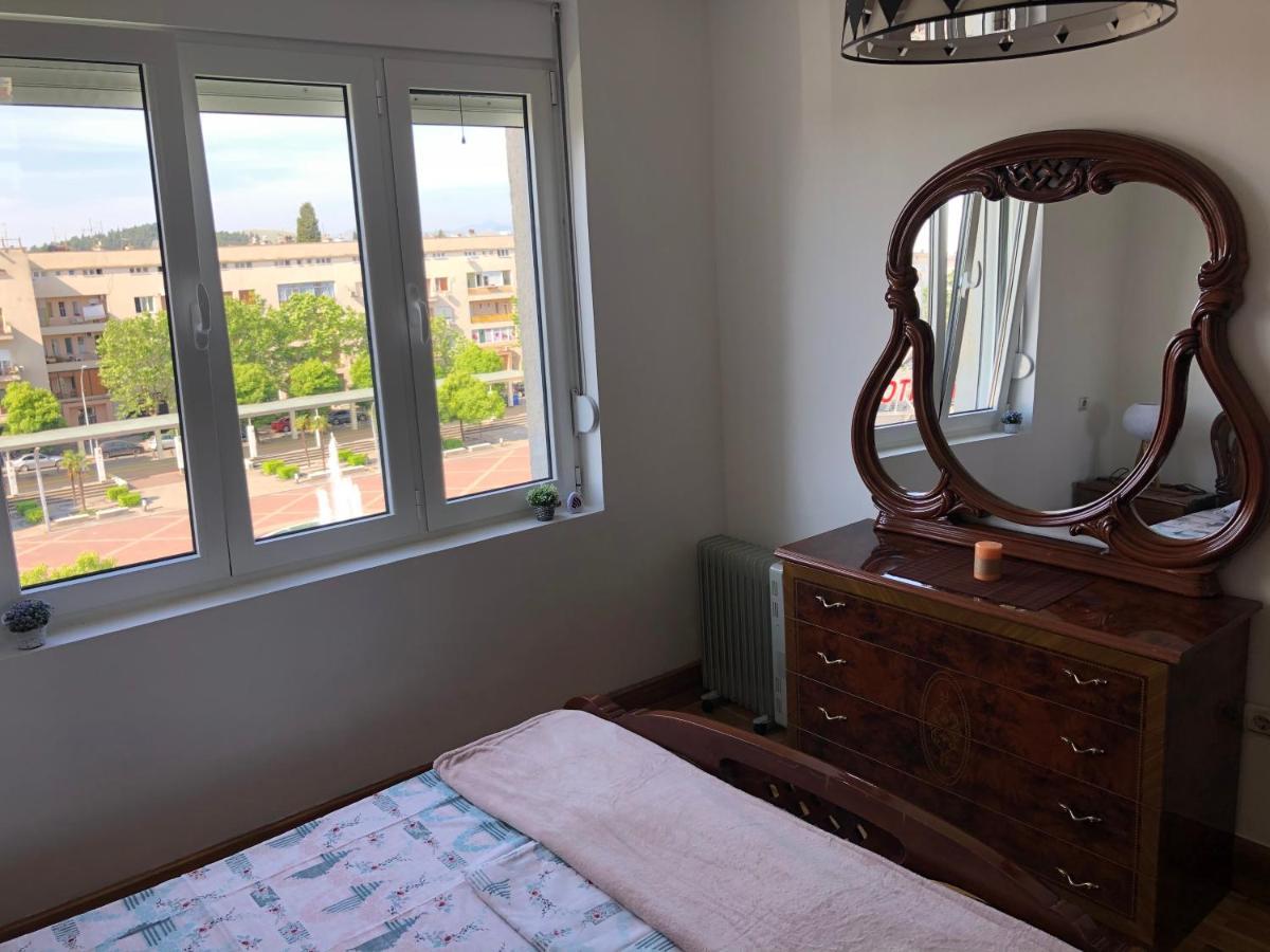 Square Apartment Podgorica Eksteriør billede